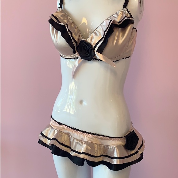 Leg Avenue Other - Rose lingerie set